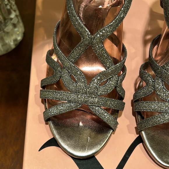 Nina heels - Picture 2 of 8